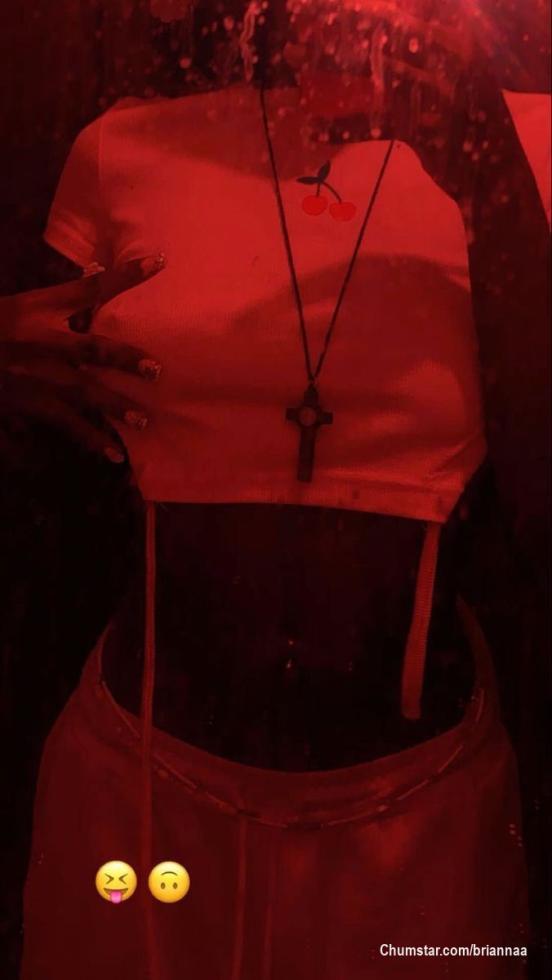 Push me up against the wall and do dirty things to me😩❤️...